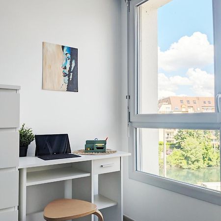 Apartamento Au 4 Le Long Du Canal Avec Parking Dijon Exterior foto